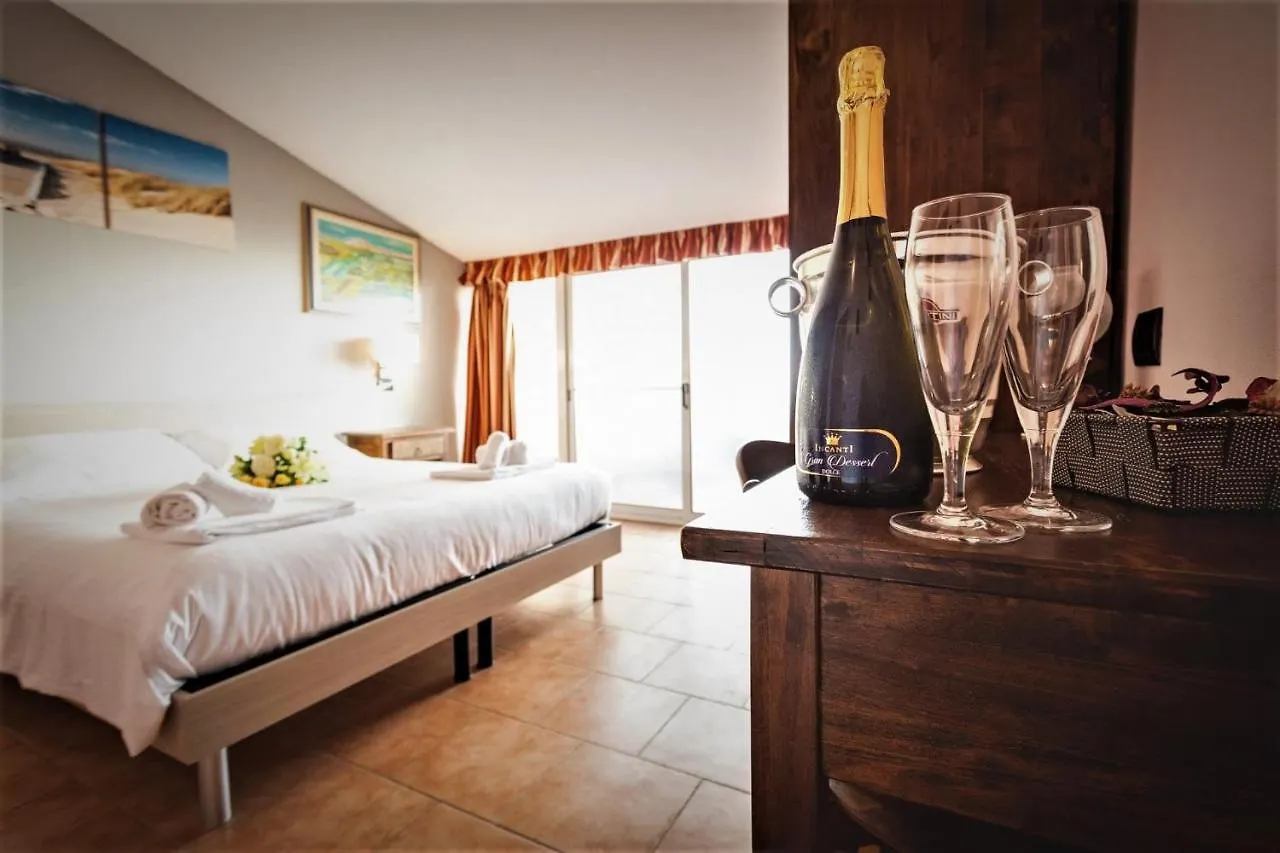 Hotel Villa Paradiso Riparbella 3*,